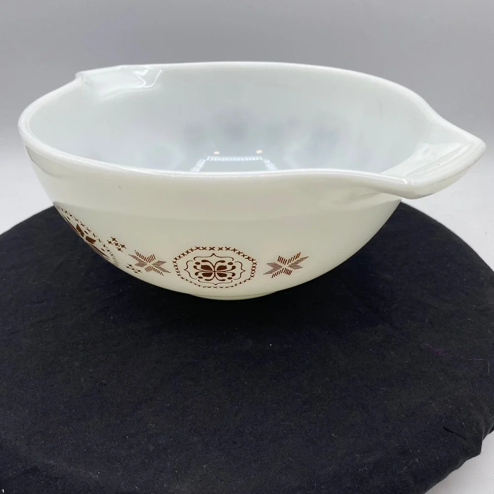 Vintage Pyrex Town Country 1.5 Qt Cinderella Mixing Bowl 442 Brown White Nesting